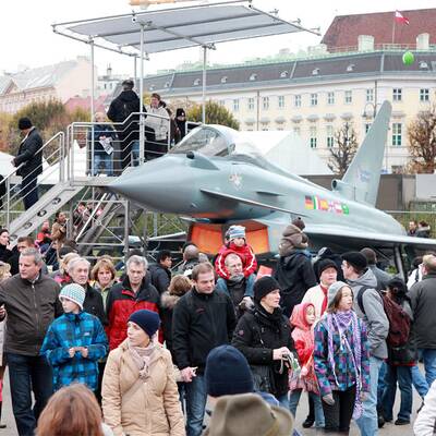 Österreich feiert sich am Heldenplatz