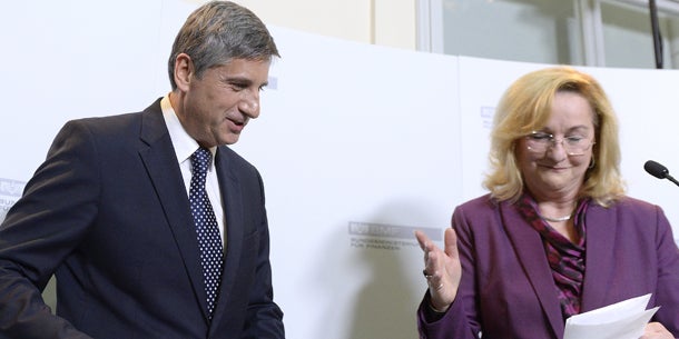 Faymann II startet mit Tränen