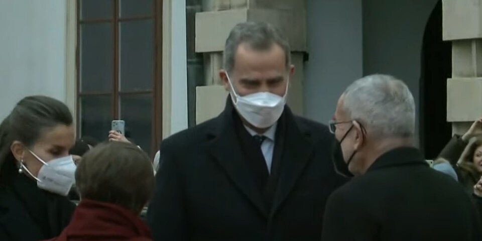 Spaniens König in Wien mit militärischen Ehren empfangen