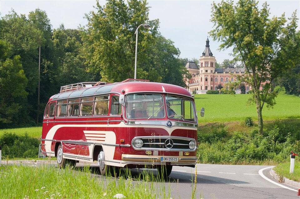 Auf Genuss-Tour mit dem Oldtimer-Bus.