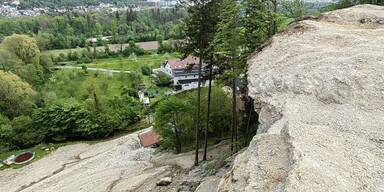 Die Arbeiten nach dem Felssturz dauern noch bis n&auml;chstes Jahr an.