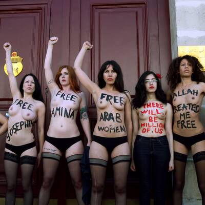 Busen-Protest vor Femen-Prozess
