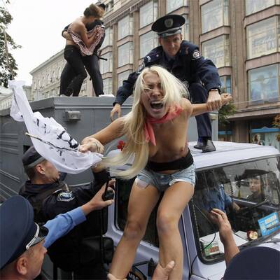 Heißer Protest gegen die Regierung