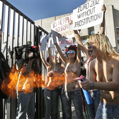 Heißer Protest gegen Prostitution bei der EURO