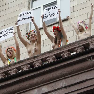 Nackte Brüste gegen Fußball-EURO