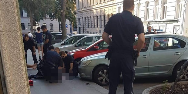 Baby stürzt im 15. Bezirk aus Fenster - tot