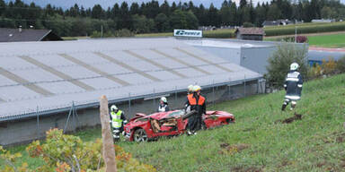 Ex-Skistar zertrümmert Ferrari