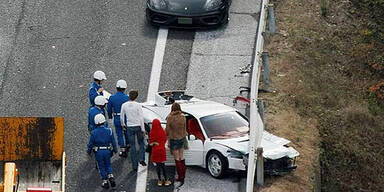 Massencrash mit elf Luxusautos 