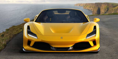 Ferrari greift mit dem F8 Spider an