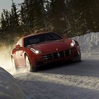 Allrad-Ferrari für 4