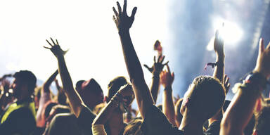 Sch&uuml;sse bei Kunstfestival: 22 Verletzte