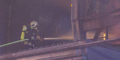 Hafen in Krems stand in Flammen