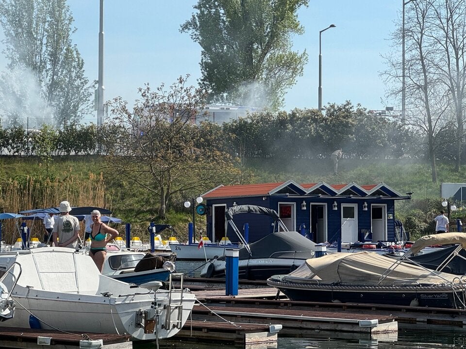 Feuer an der Alten Donau