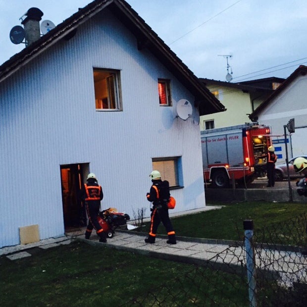 Sechs Verletzte bei Zimmerbrand in Anif