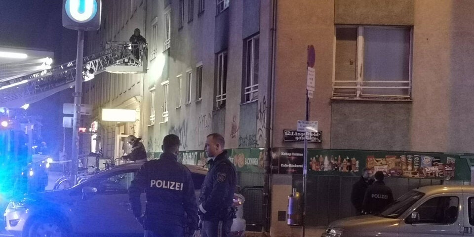 Großeinsatz: Wohnungsbrand auf Rechter Wienzeile