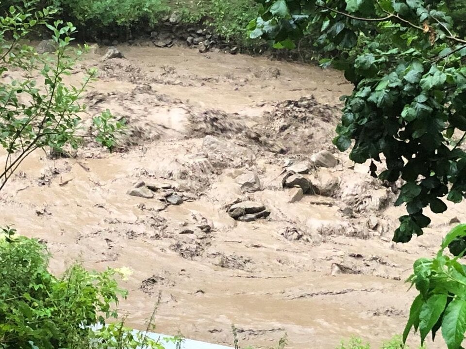 Kärnten: Sturzflut reißt Auto samt Insassen mit