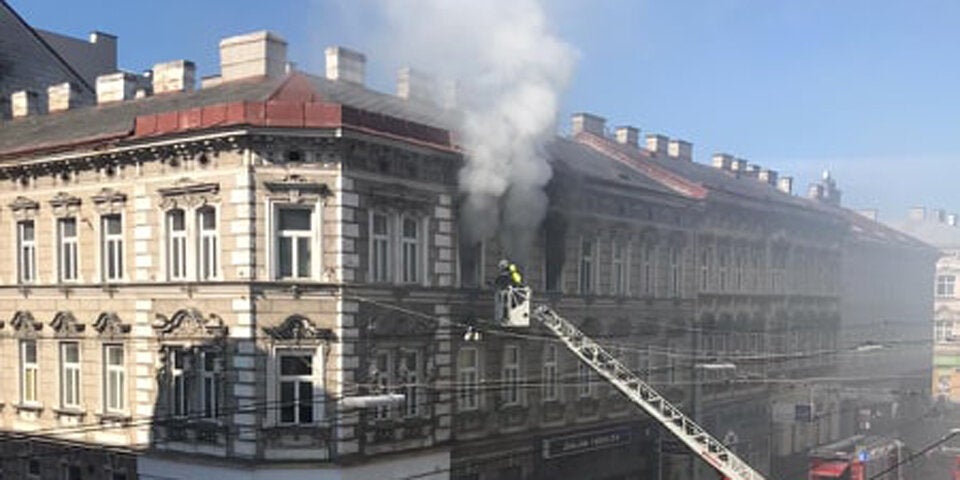 Großeinsatz bei Zimmerbrand im 16. Wiener Gemeindebezirk