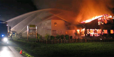 Tischlerei geht in Flammen auf