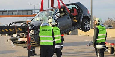 Fünf Autos krachten auf A2 ineinander  