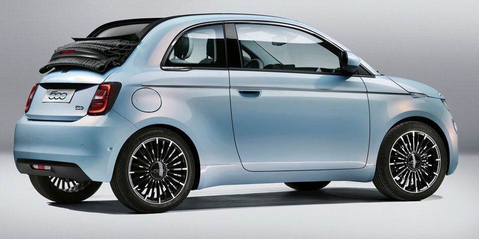 Völlig neuer Fiat 500 ist reines Elektroauto