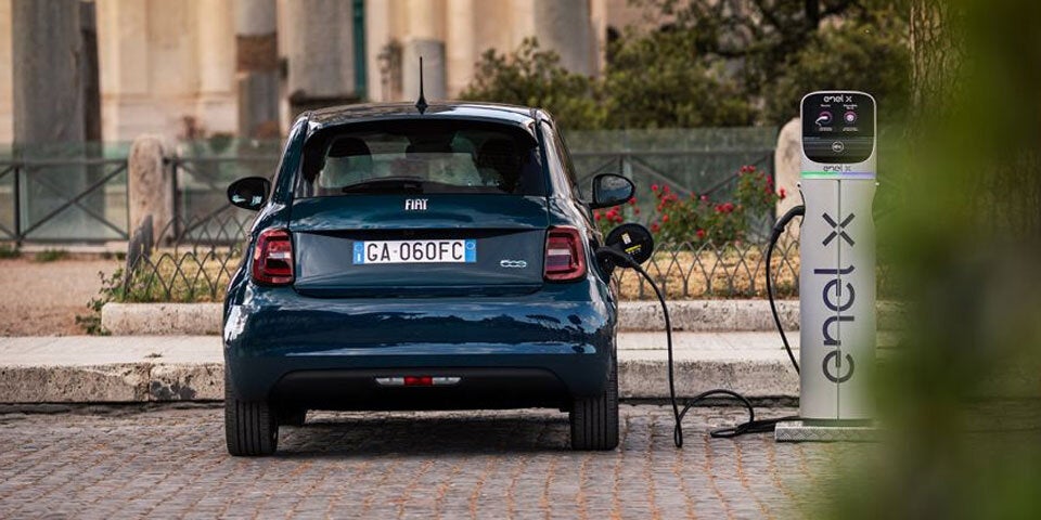 Elektrischer Fiat 500 jetzt auch als Hatchback