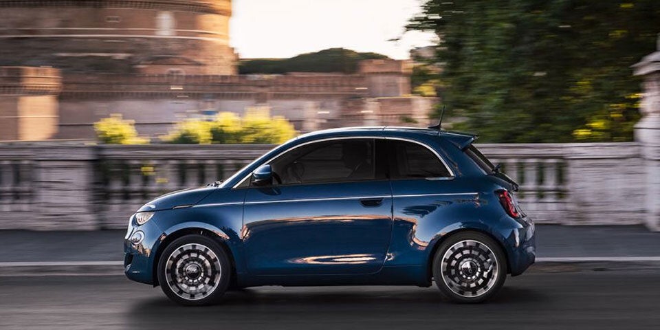 Elektrischer Fiat 500 jetzt auch als Hatchback