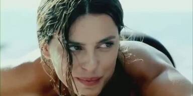 Fiat TV Spot: &laquo;Topless&raquo; Fiat 500 Abarth