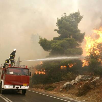Waldbrand bedroht Athen