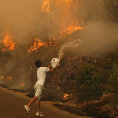 Waldbrand bedroht Athen