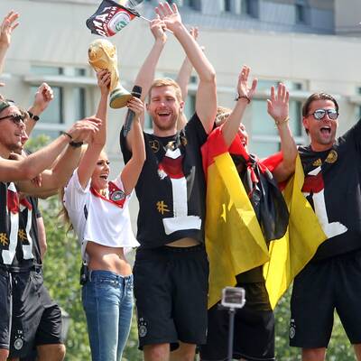 So jubelt Fischer mit dem deutschen Team