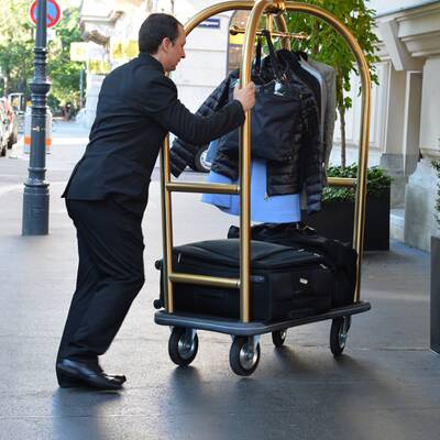 Aufbauarbeiten für die Show