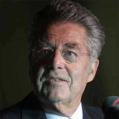 Großer Zapfenstreich zu Fischers 70. Geburtstag