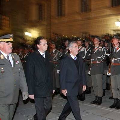Großer Zapfenstreich zu Fischers 70. Geburtstag