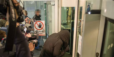 Bedingte Haft für Porno-Dreh in Kirche  