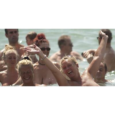 Nacktbader sorgen für Weltrekord