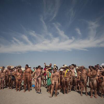 Nacktbader sorgen für Weltrekord