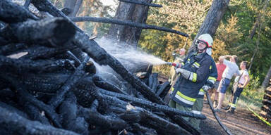 Heuer 300 Hitze- Tote befürchtet