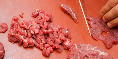 Gericht: Bub (12) muss Fleisch essen