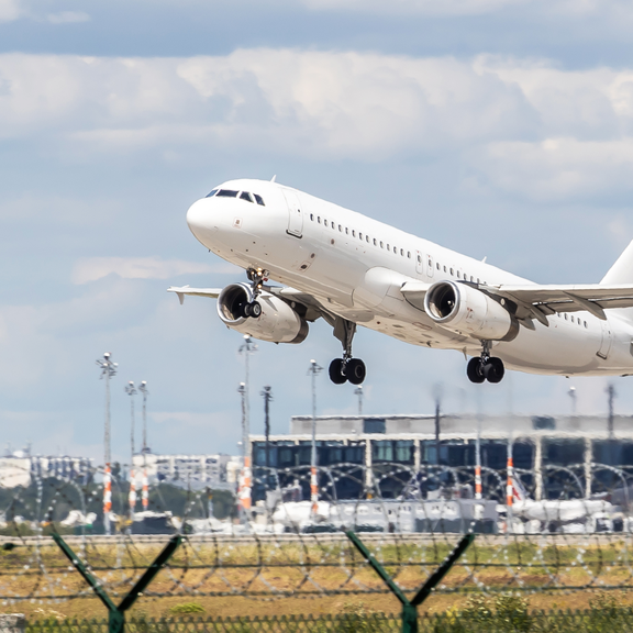 Knappes Kerosin: Fliegen wird wegen des Iran-Kriegs immer teurer