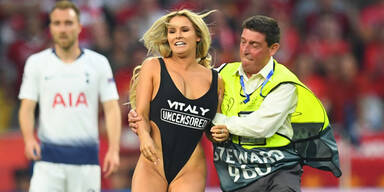 Flitzerin wirbt f&uuml;r irre Sex-Seite