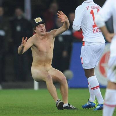 Flitzer stört Bayern - Augsburg