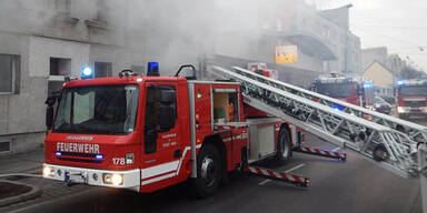 Mann aus verrauchtem Haus gerettet