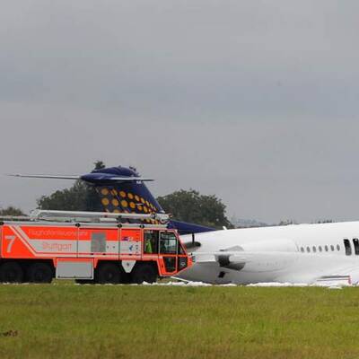 Flugzeug fängt Feuer