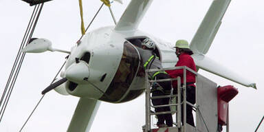 Sportflugzeug verfing sich in Hochspannungsleitung