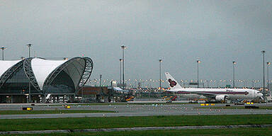 flugzeugcrash_AFP PHOTO/MIKE CLARKE