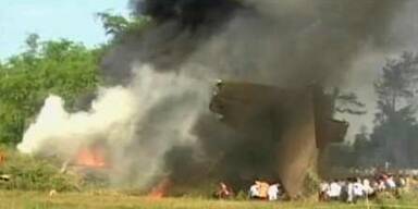 flugzeugcrash_indonesien