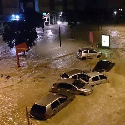 Sturzfluten in den Straßen