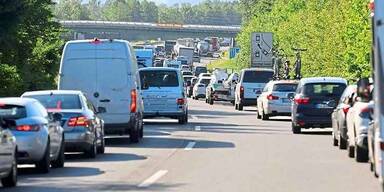 Stau auf der Tauernautobahn