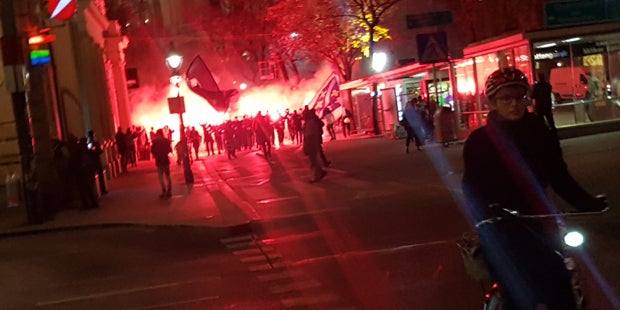 Bosnien-Fans mit 'Pyro-Party' in Wiener Innenstadt