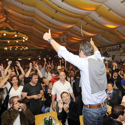 FPÖ-Wahlabschluss im Bierzelt